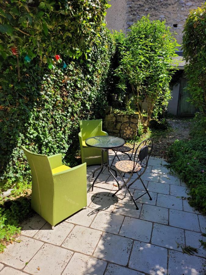 Gite Milly - 2 Studios En Coeur De Ville Екстер'єр фото
